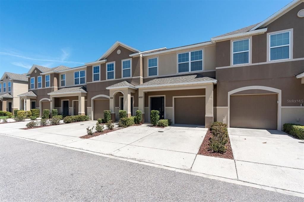 For Rent: $2,650 (3 beds, 2 baths, 1420 Square Feet)