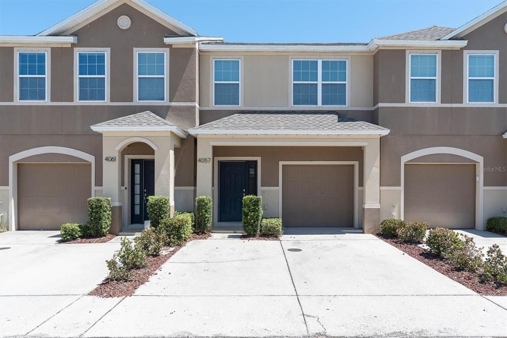 For Rent: $2,650 (3 beds, 2 baths, 1420 Square Feet)