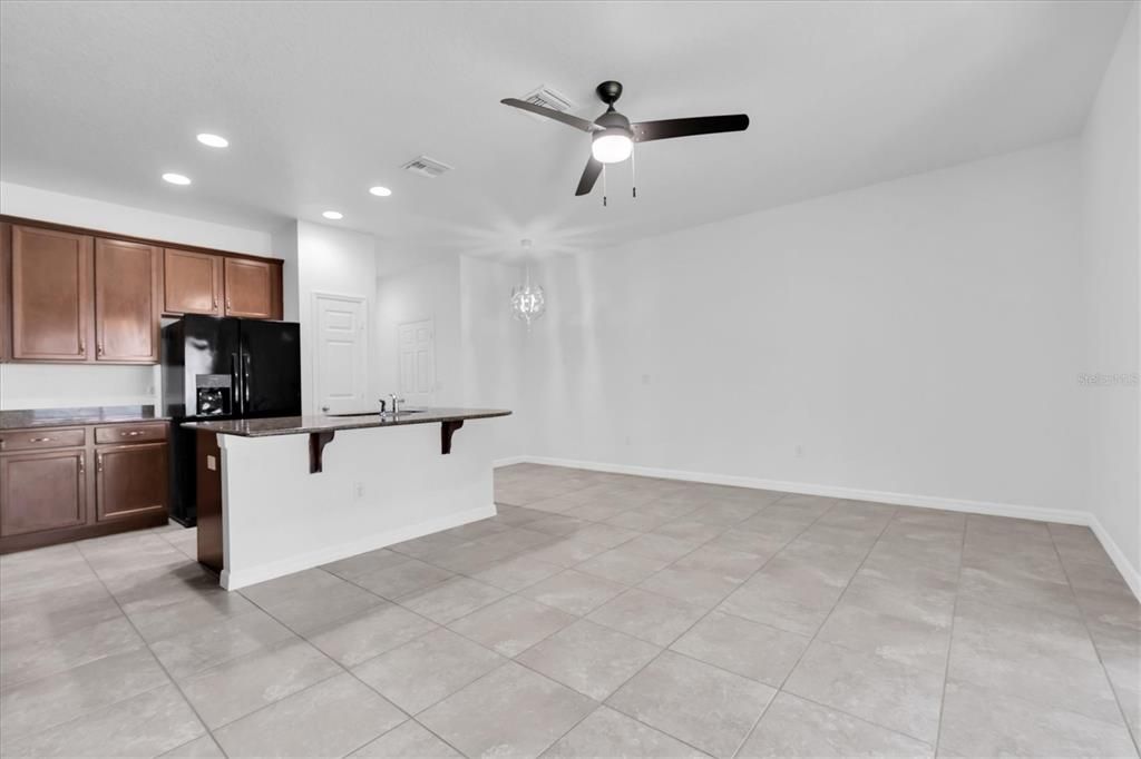 For Rent: $2,650 (3 beds, 2 baths, 1420 Square Feet)