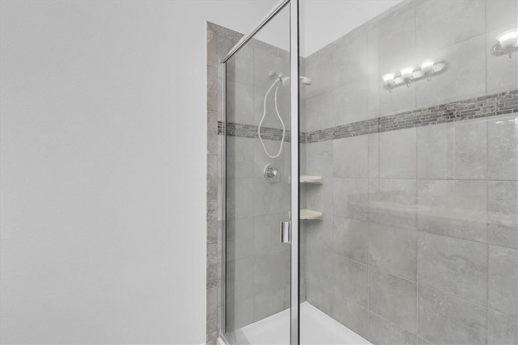 For Rent: $2,650 (3 beds, 2 baths, 1420 Square Feet)
