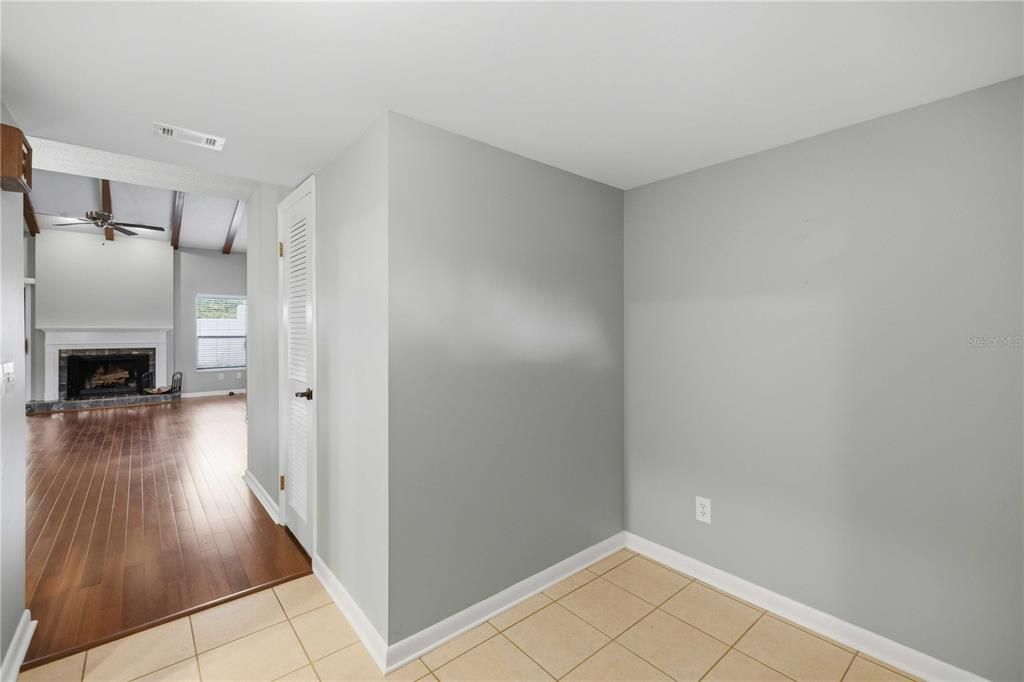 For Sale: $219,995 (2 beds, 2 baths, 1354 Square Feet)