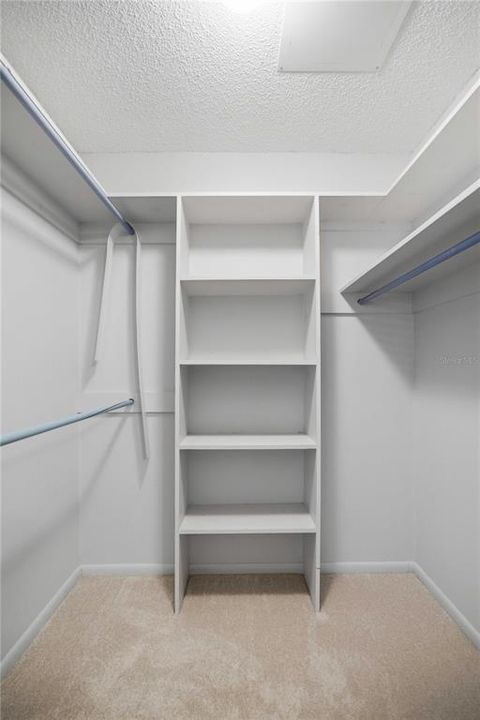 For Sale: $219,995 (2 beds, 2 baths, 1354 Square Feet)