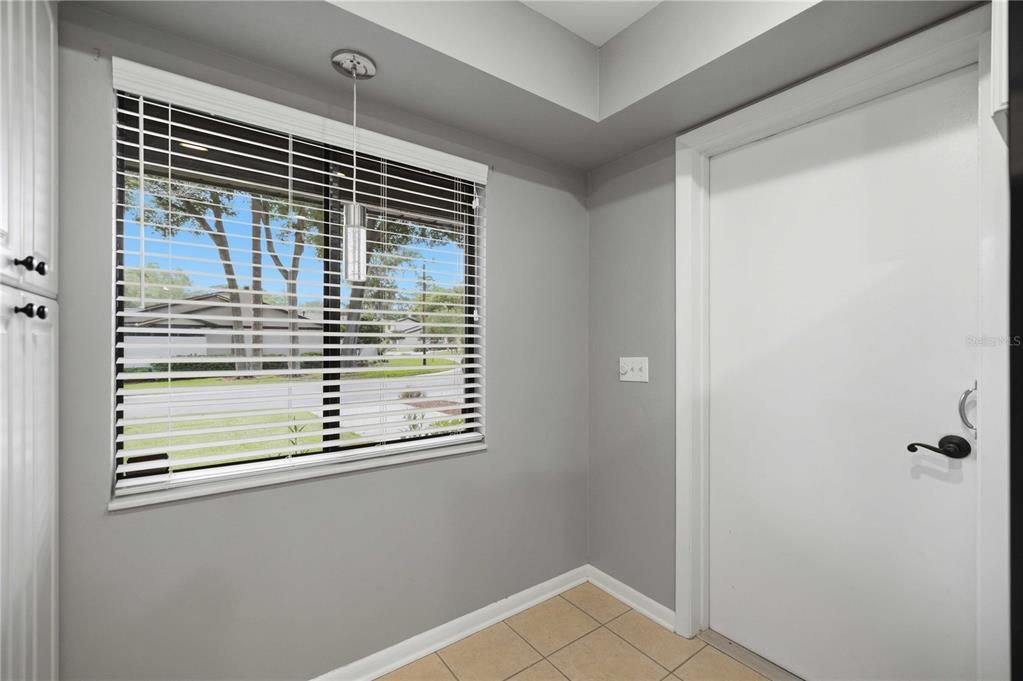 For Sale: $219,995 (2 beds, 2 baths, 1354 Square Feet)