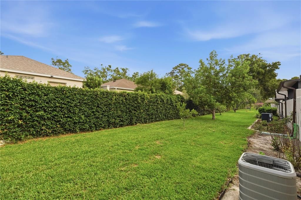 For Sale: $219,995 (2 beds, 2 baths, 1354 Square Feet)