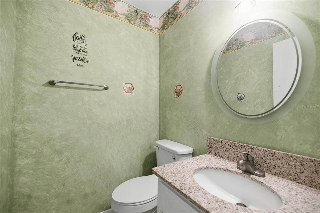 For Sale: $219,995 (2 beds, 2 baths, 1354 Square Feet)