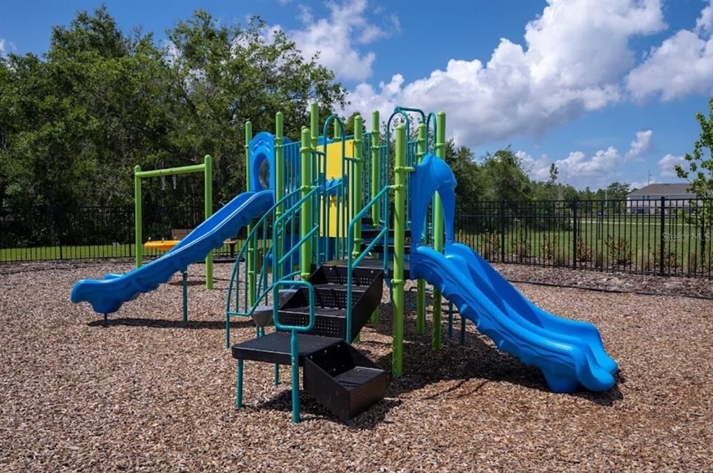 出租: $1,800 (3 贝兹, 2 浴室, 1689 平方英尺)