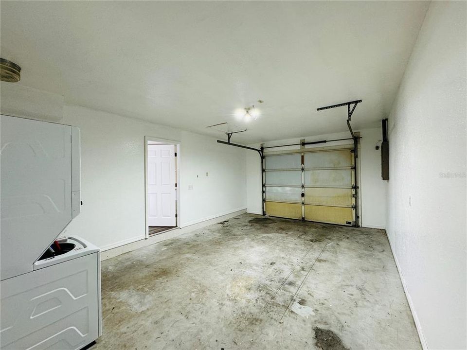 For Sale: $489,900 (4 beds, 2 baths, 2160 Square Feet)