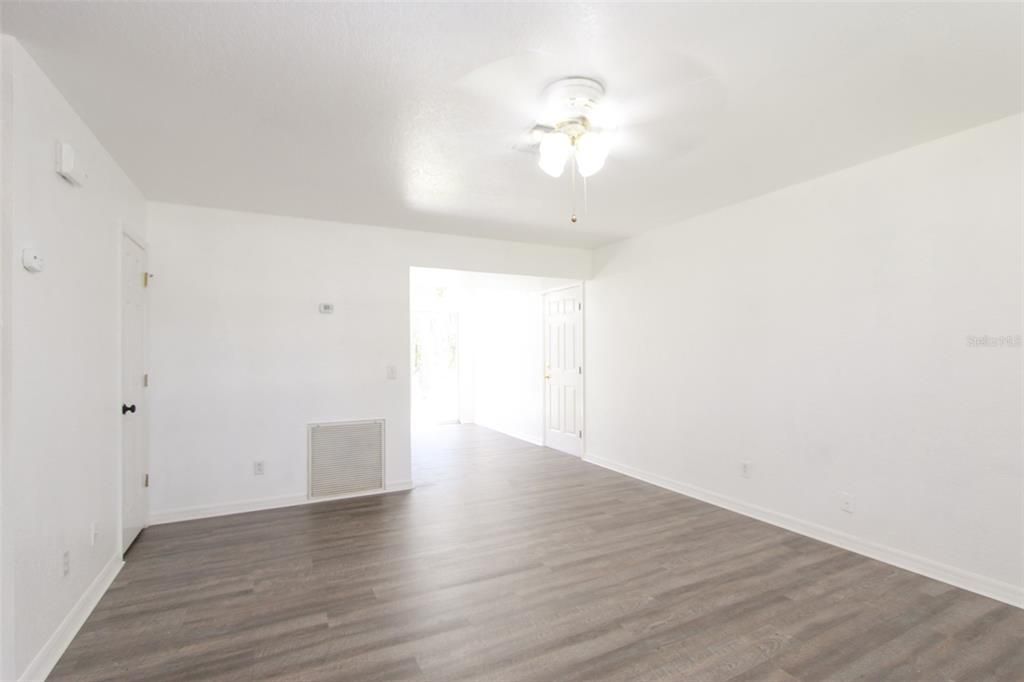 For Sale: $489,900 (4 beds, 2 baths, 2160 Square Feet)