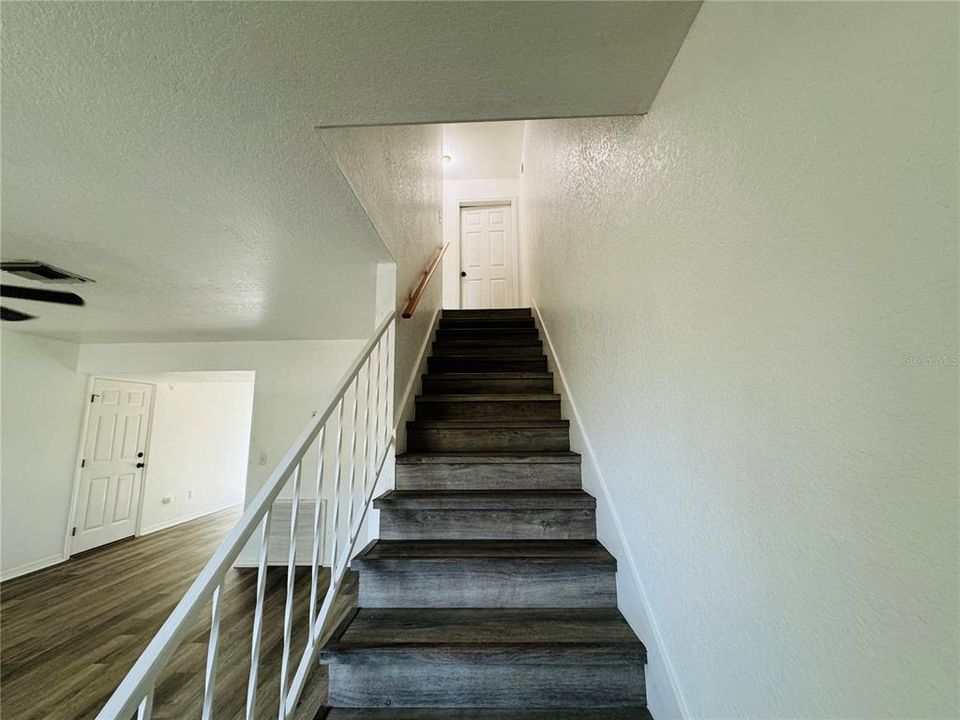 For Sale: $489,900 (4 beds, 2 baths, 2160 Square Feet)