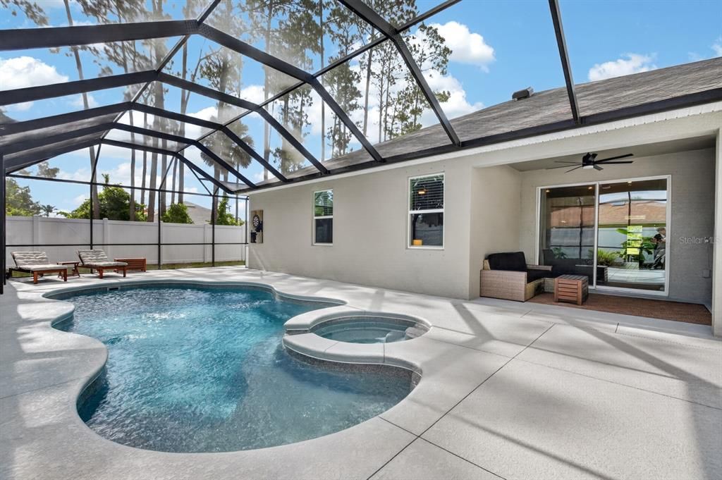 For Sale: $549,000 (4 beds, 3 baths, 2381 Square Feet)