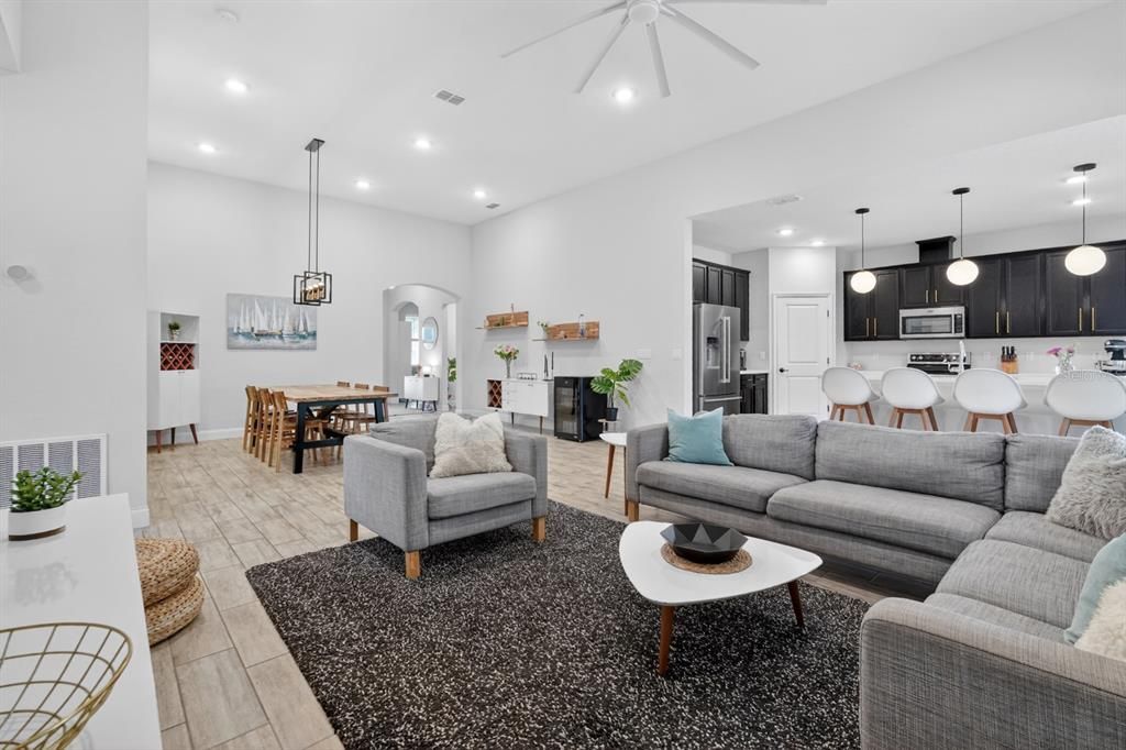 For Sale: $549,000 (4 beds, 3 baths, 2381 Square Feet)