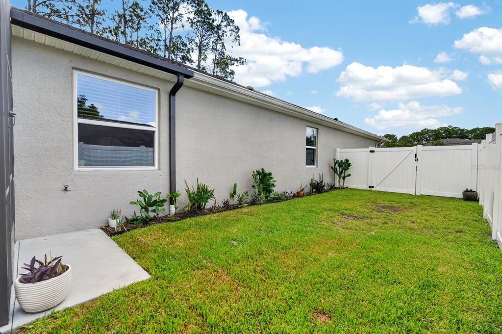 For Sale: $549,000 (4 beds, 3 baths, 2381 Square Feet)
