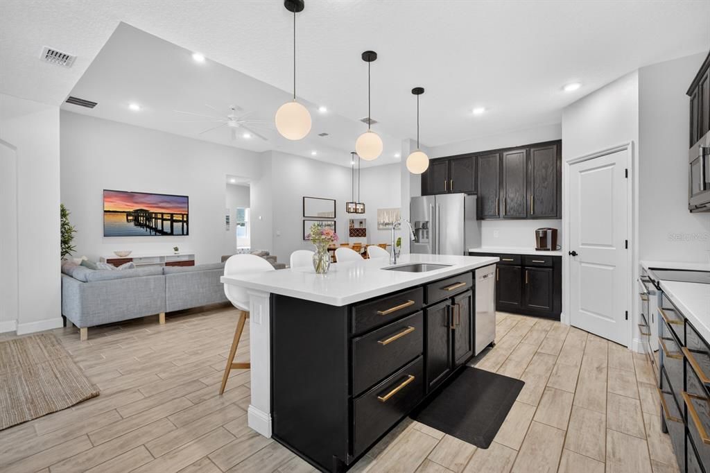 For Sale: $549,000 (4 beds, 3 baths, 2381 Square Feet)