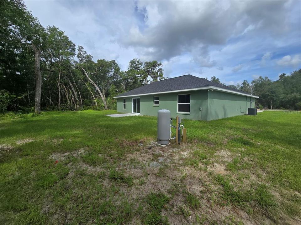 For Sale: $255,000 (3 beds, 2 baths, 1380 Square Feet)