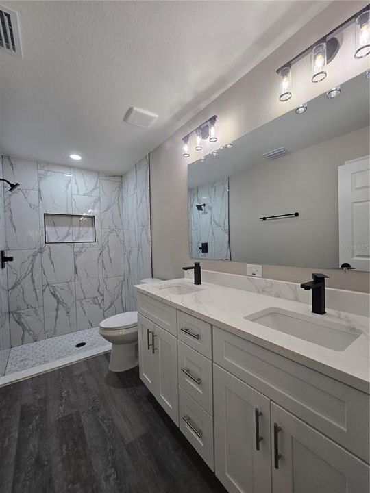 For Sale: $255,000 (3 beds, 2 baths, 1380 Square Feet)