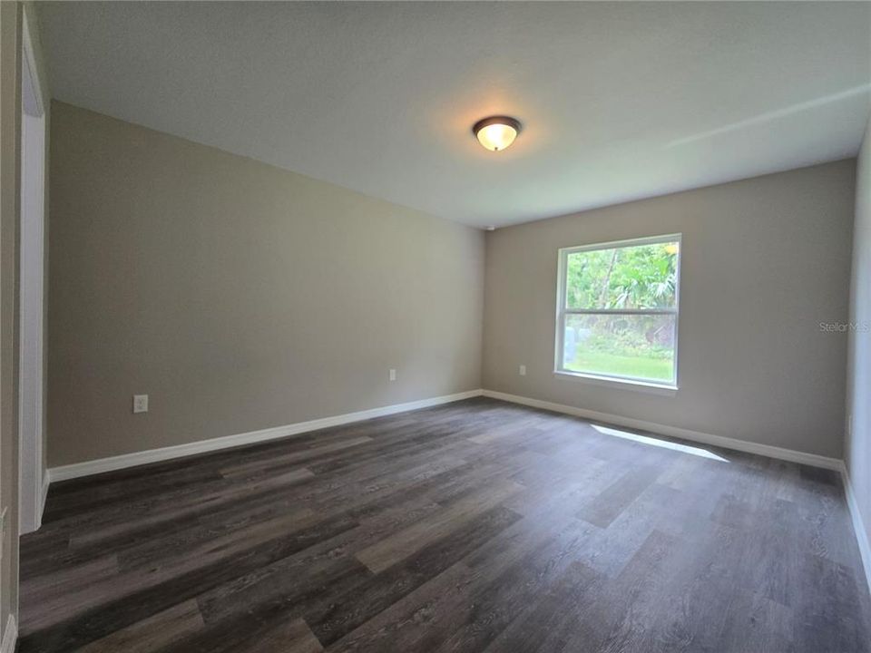 For Sale: $255,000 (3 beds, 2 baths, 1380 Square Feet)