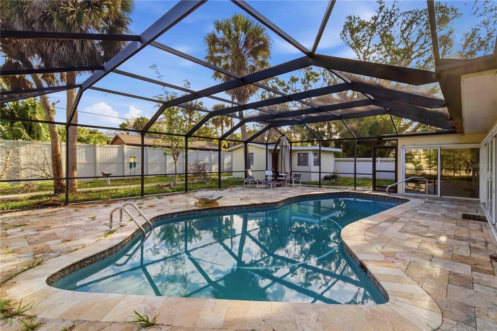 待售: $902,000 (0.30 acres)