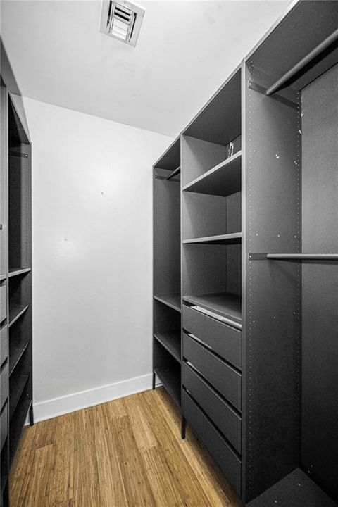 For Rent: $3,300 (2 beds, 2 baths, 1367 Square Feet)