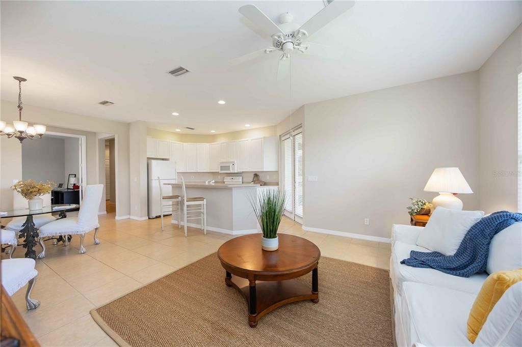 For Sale: $244,999 (2 beds, 2 baths, 1448 Square Feet)