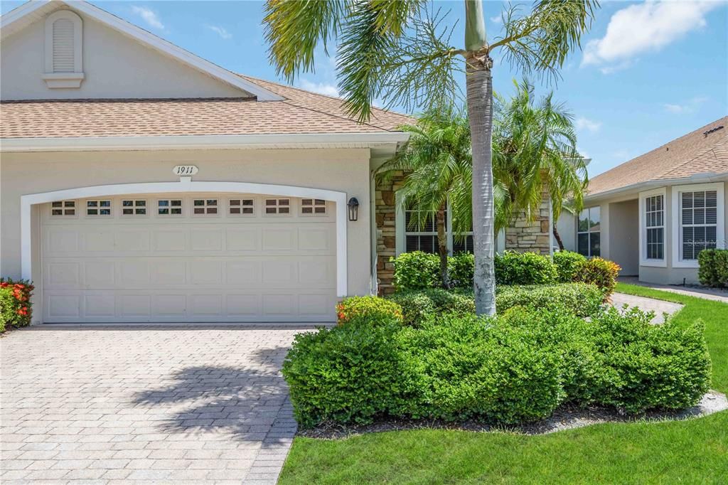 For Sale: $244,999 (2 beds, 2 baths, 1448 Square Feet)