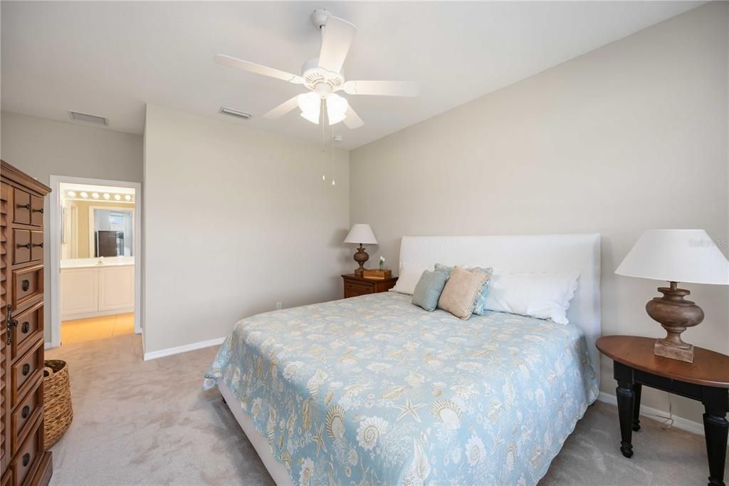 For Sale: $244,999 (2 beds, 2 baths, 1448 Square Feet)