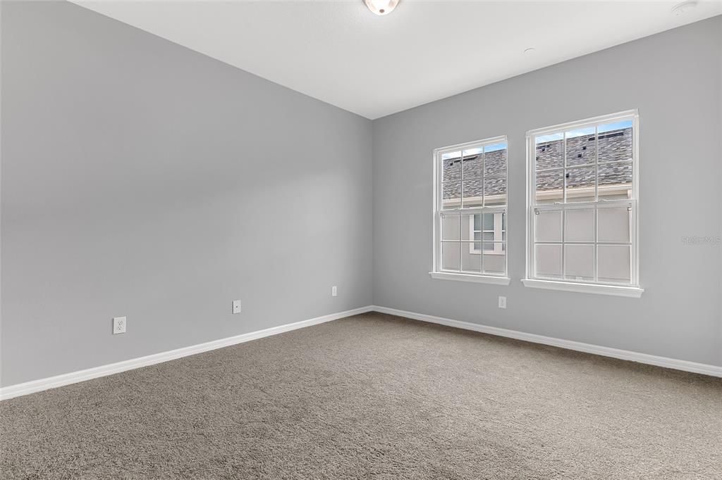 For Sale: $399,000 (3 beds, 3 baths, 1742 Square Feet)