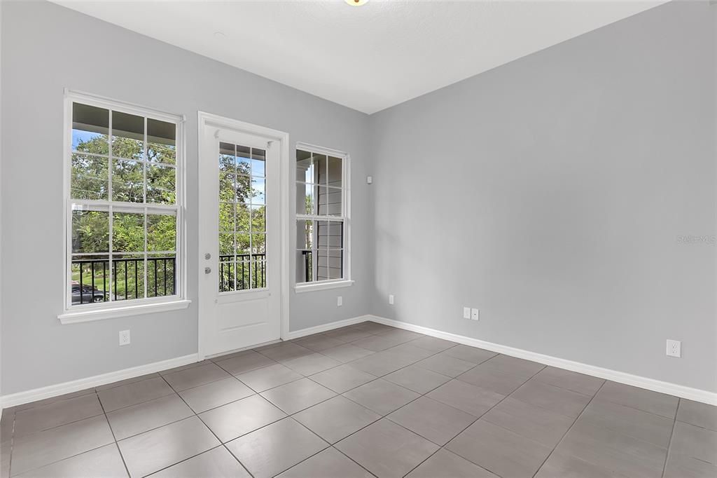 For Sale: $399,000 (3 beds, 3 baths, 1742 Square Feet)
