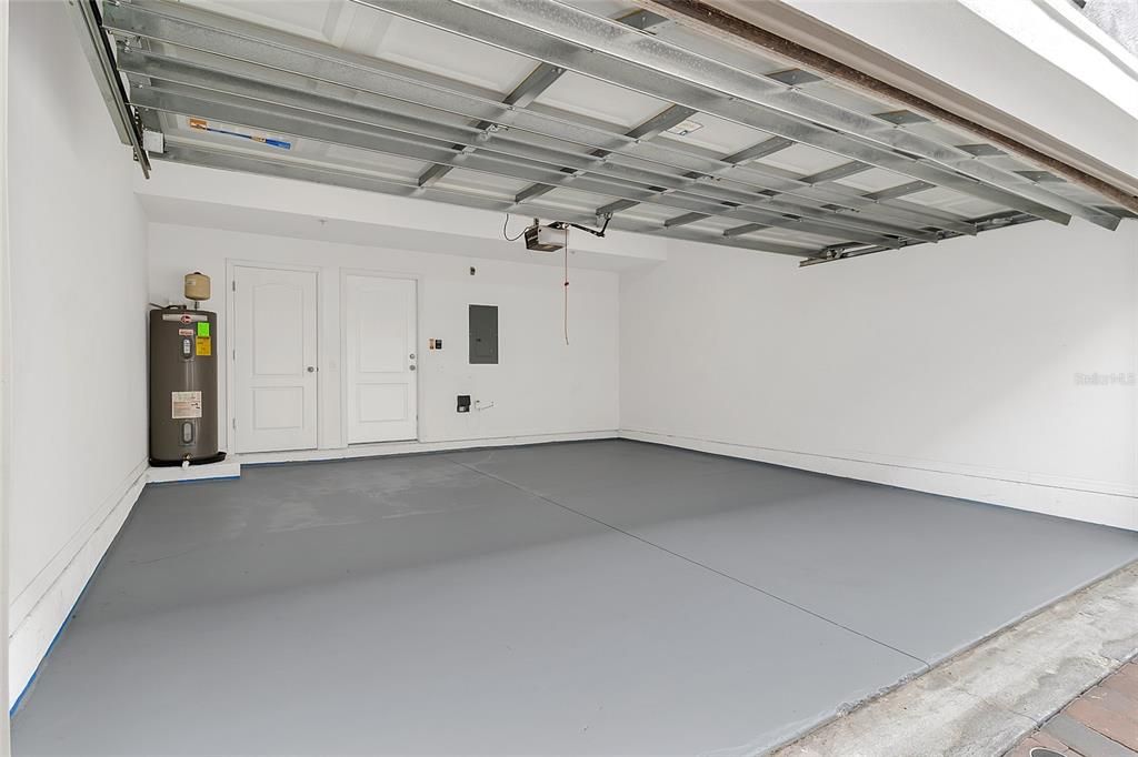 For Sale: $399,000 (3 beds, 3 baths, 1742 Square Feet)