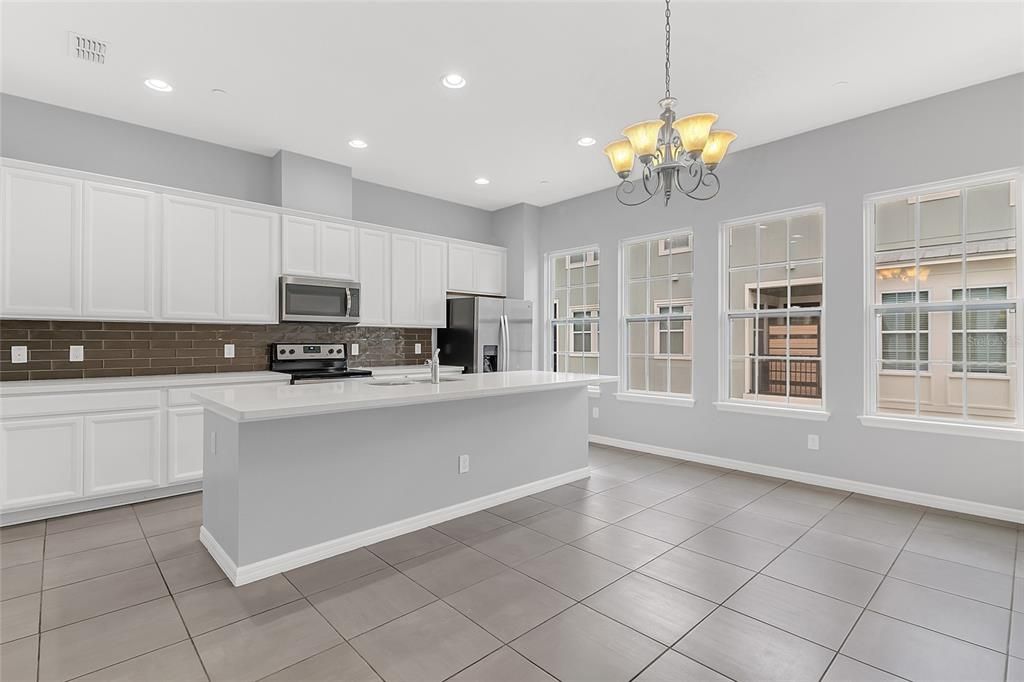 For Sale: $399,000 (3 beds, 3 baths, 1742 Square Feet)