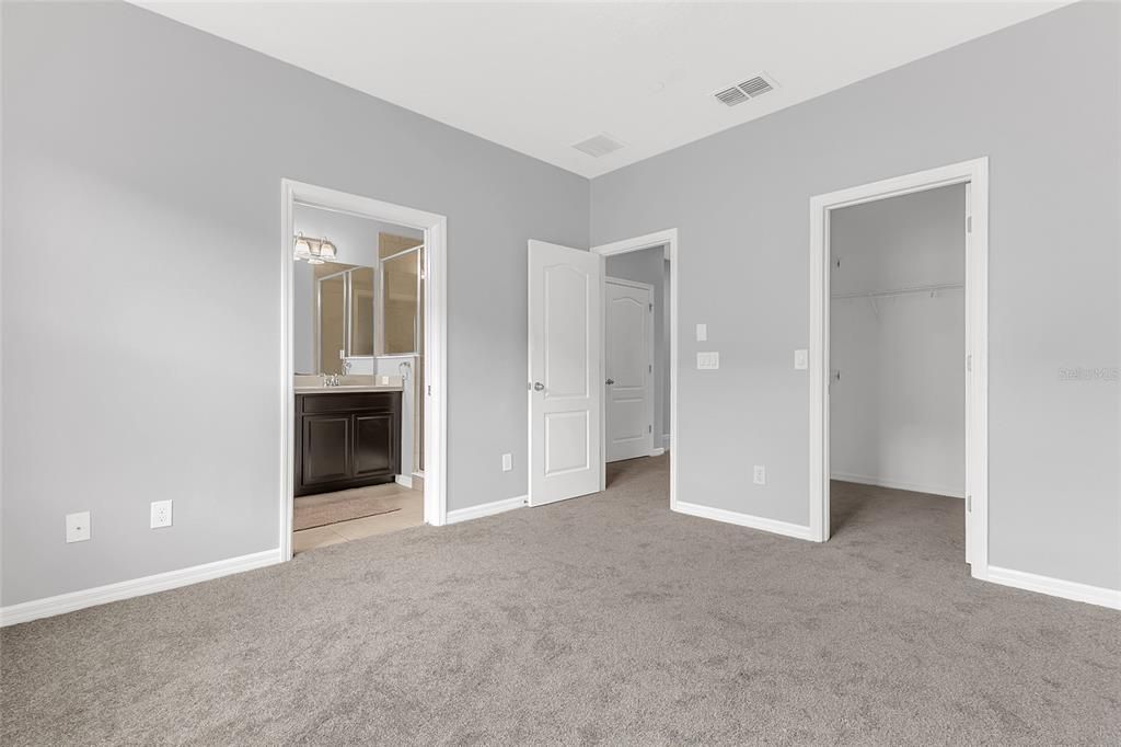 For Sale: $399,000 (3 beds, 3 baths, 1742 Square Feet)