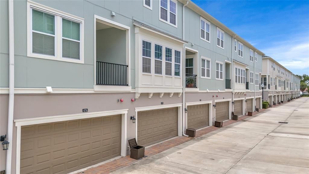 For Sale: $399,000 (3 beds, 3 baths, 1742 Square Feet)
