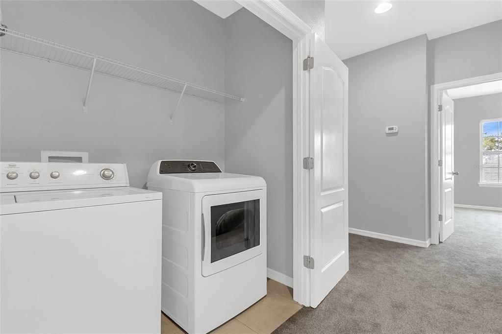 For Sale: $399,000 (3 beds, 3 baths, 1742 Square Feet)