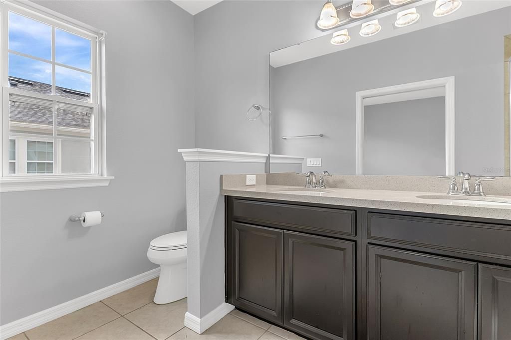 For Sale: $399,000 (3 beds, 3 baths, 1742 Square Feet)