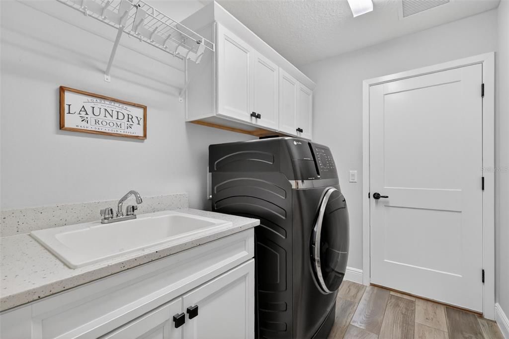 For Sale: $625,000 (3 beds, 2 baths, 2060 Square Feet)