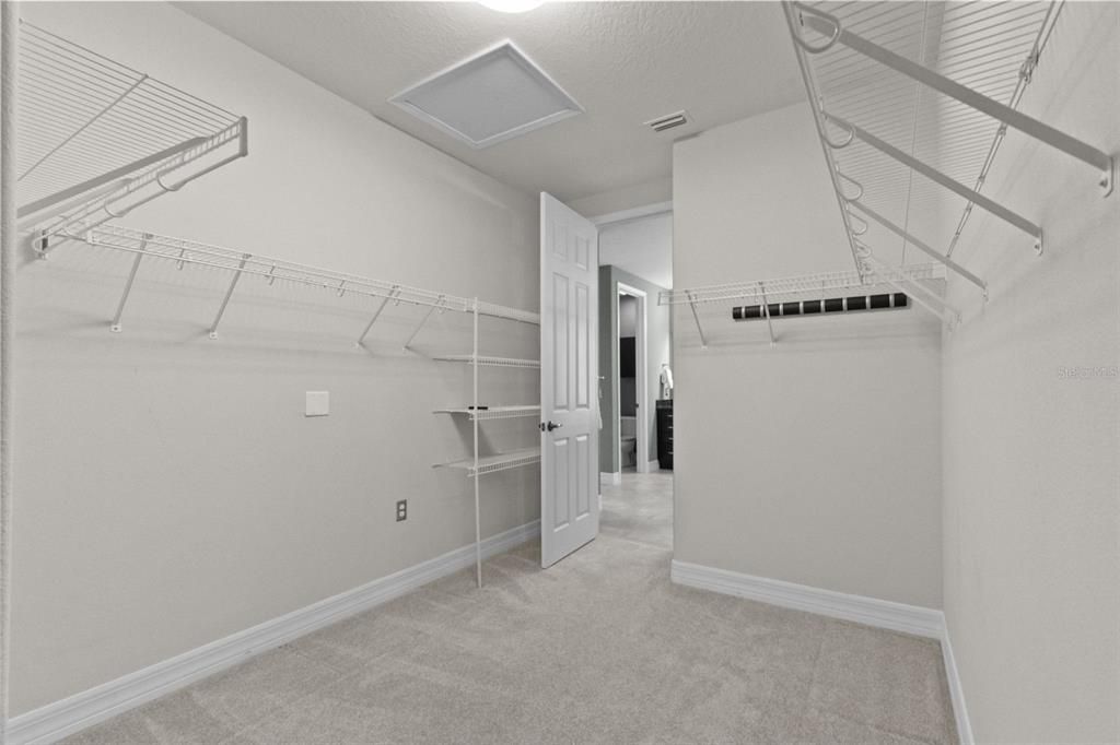 For Sale: $625,000 (4 beds, 3 baths, 3192 Square Feet)