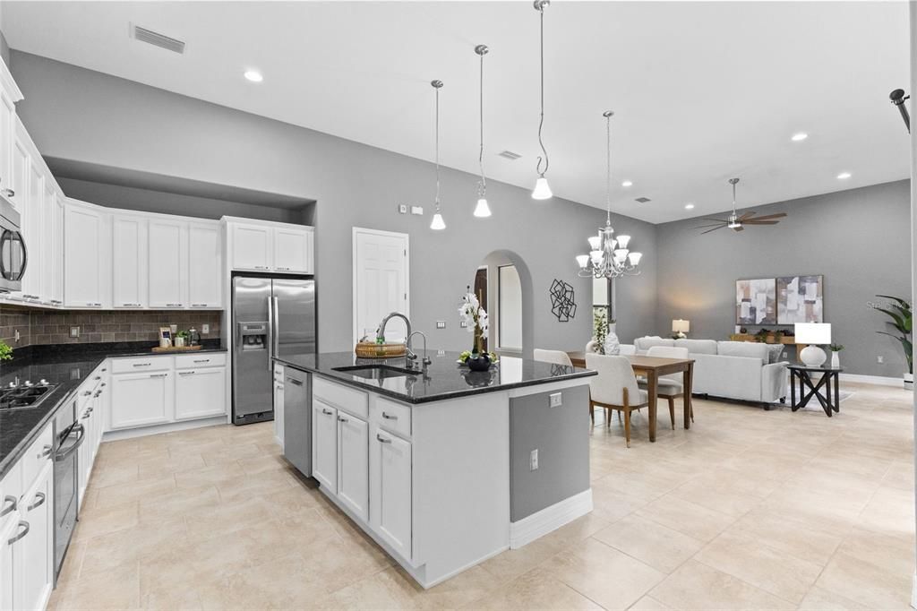 For Sale: $625,000 (4 beds, 3 baths, 3192 Square Feet)