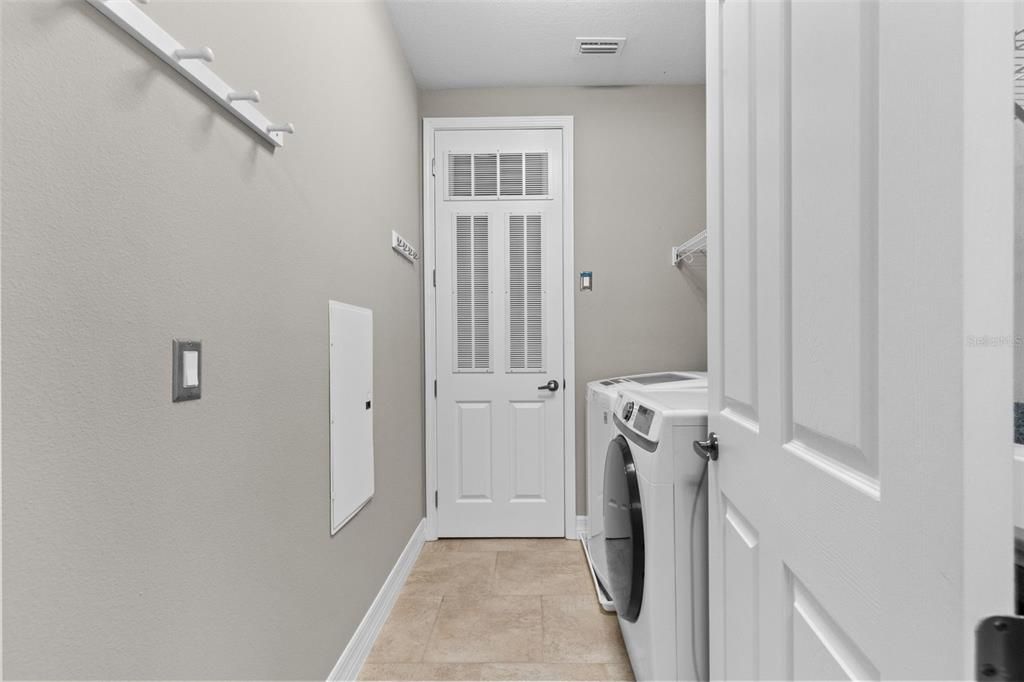 For Sale: $625,000 (4 beds, 3 baths, 3192 Square Feet)