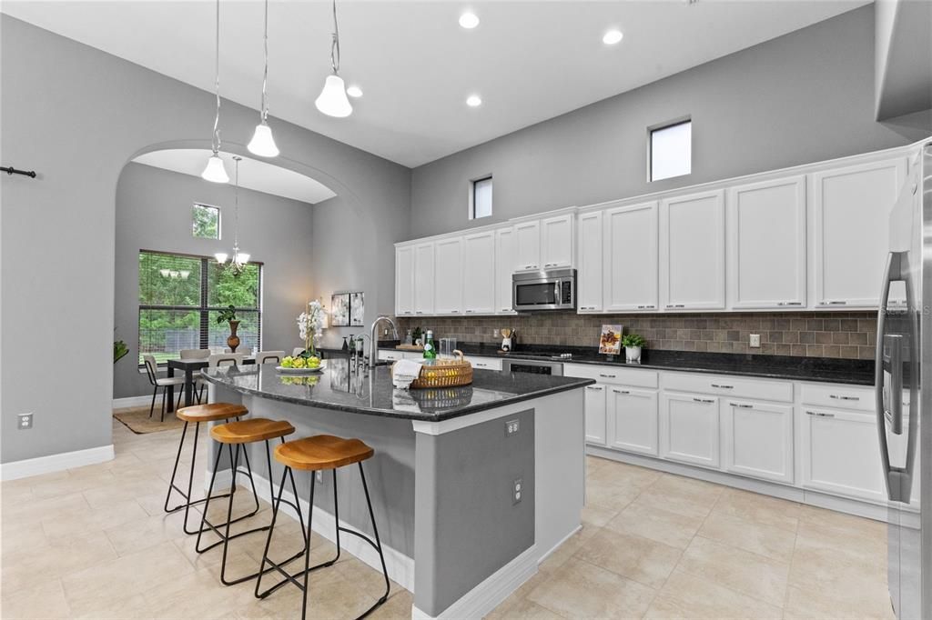 For Sale: $625,000 (4 beds, 3 baths, 3192 Square Feet)