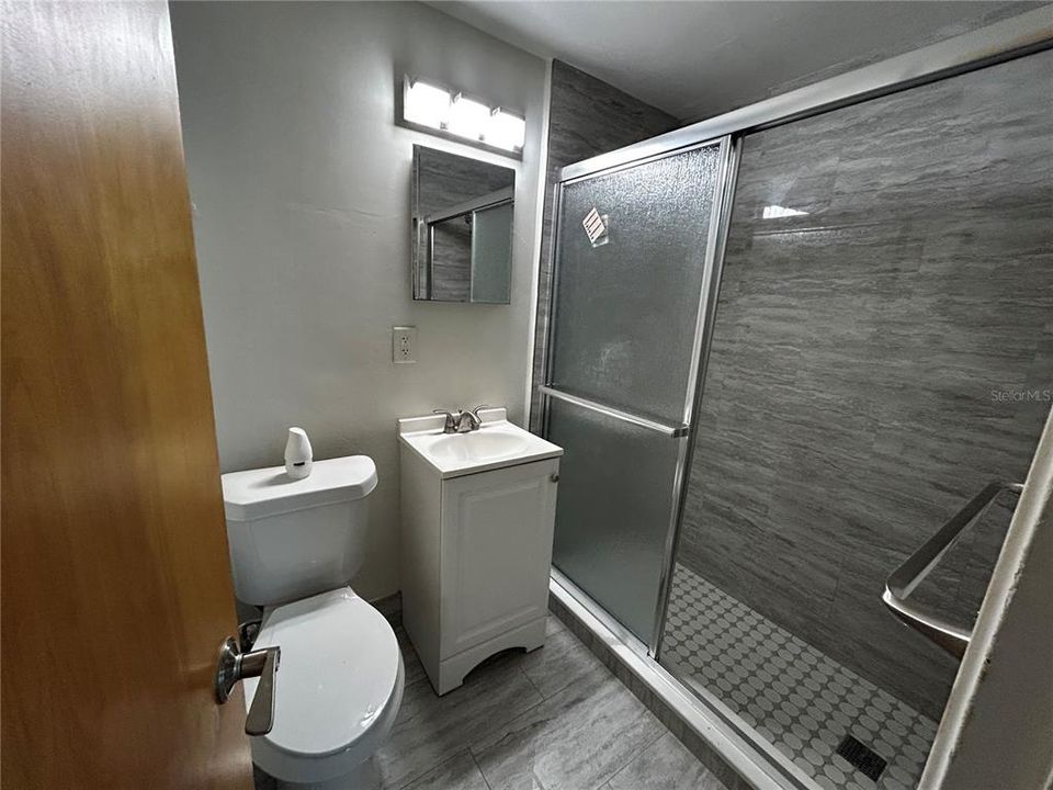 For Rent: $1,350 (1 beds, 1 baths, 550 Square Feet)