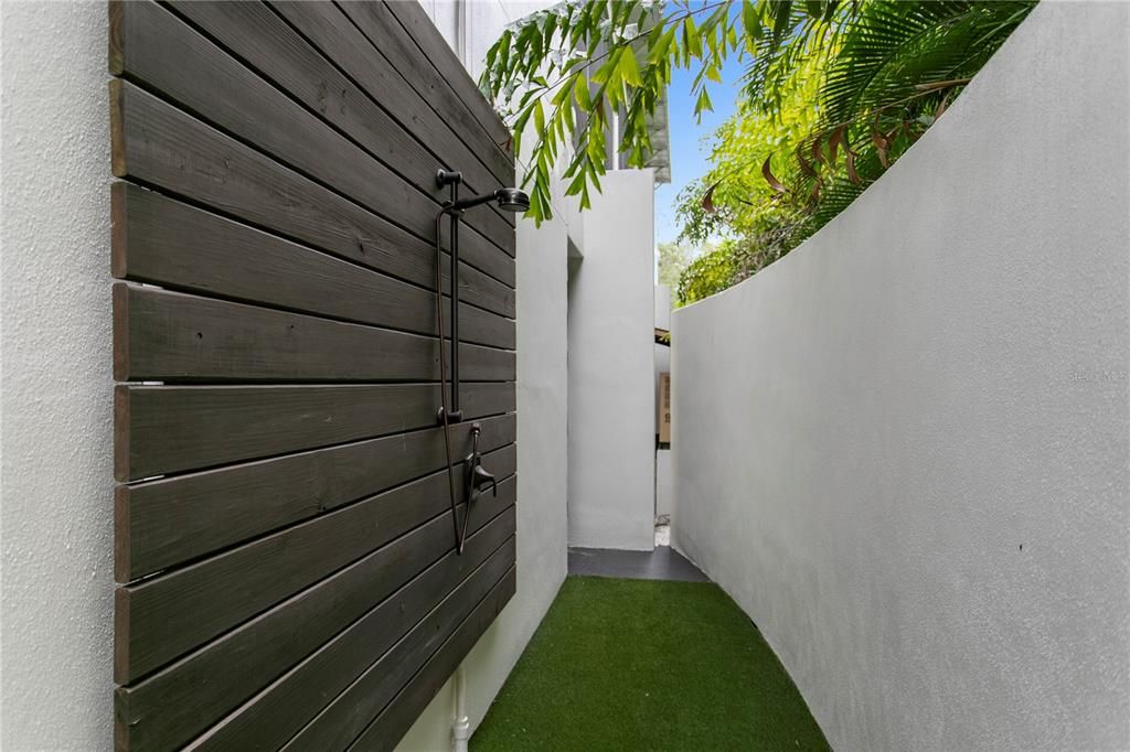 En Venta: $3,199,000 (6 camas, 3 baños, 4551 Pies cuadrados)