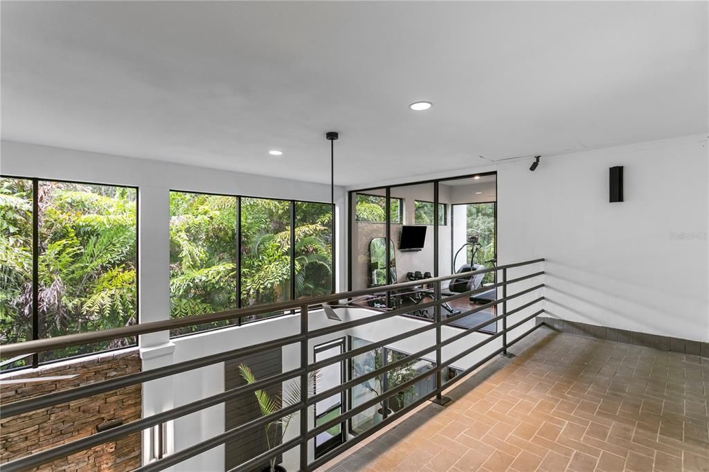 En Venta: $3,199,000 (6 camas, 3 baños, 4551 Pies cuadrados)