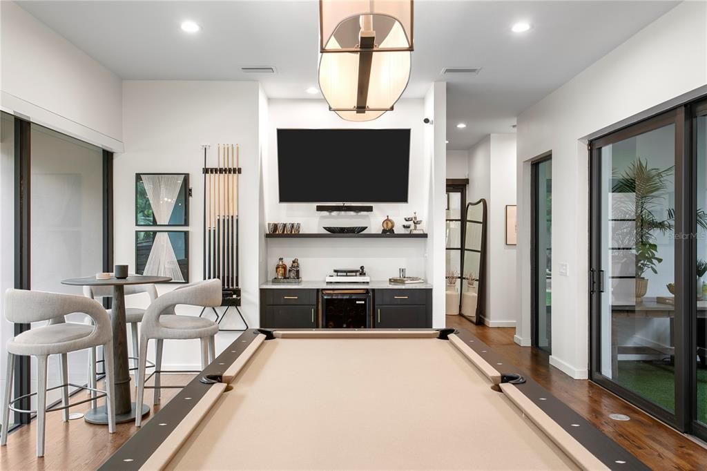En Venta: $3,199,000 (6 camas, 3 baños, 4551 Pies cuadrados)