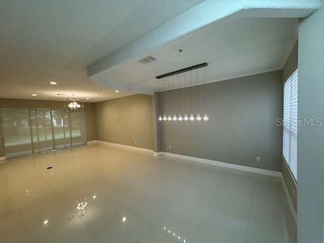 For Sale: $365,000 (3 beds, 2 baths, 2010 Square Feet)