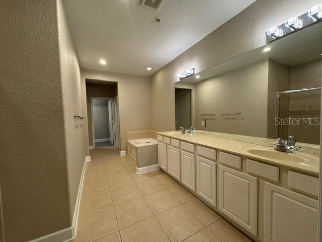 For Sale: $365,000 (3 beds, 2 baths, 2010 Square Feet)