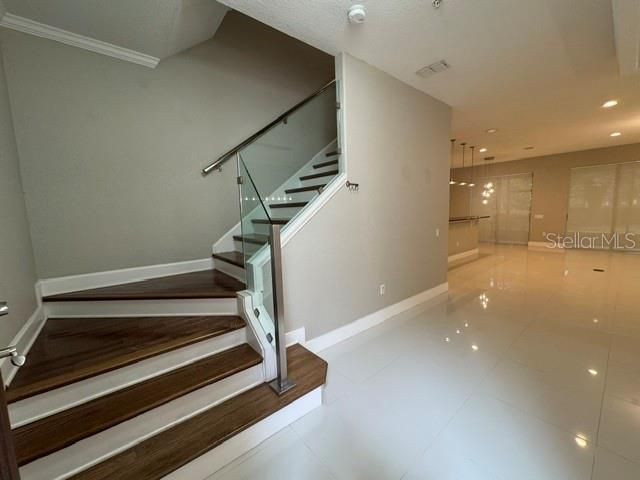 For Sale: $365,000 (3 beds, 2 baths, 2010 Square Feet)
