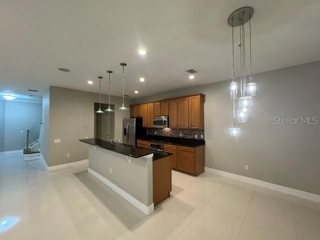 For Sale: $365,000 (3 beds, 2 baths, 2010 Square Feet)