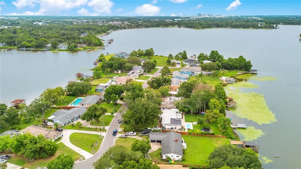 For Sale: $624,900 (5 beds, 3 baths, 2093 Square Feet)
