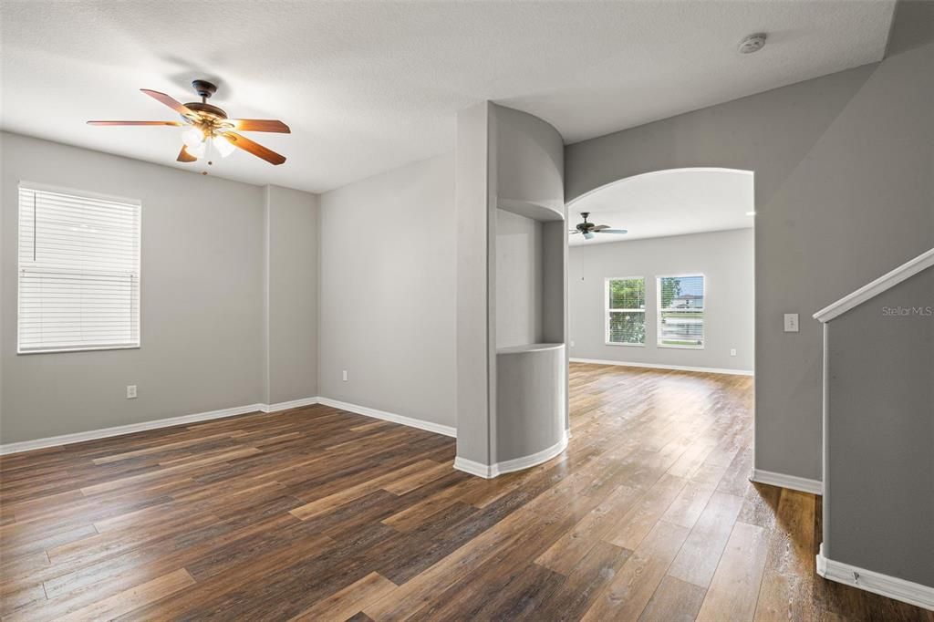En Venta: $339,900 (3 camas, 2 baños, 2375 Pies cuadrados)
