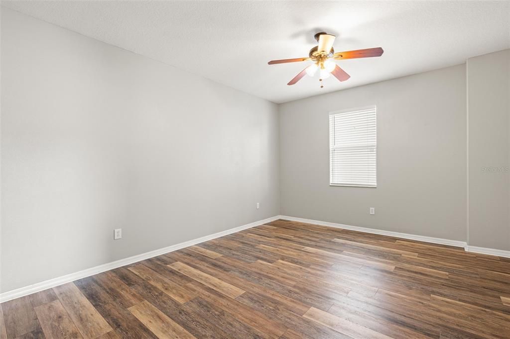 En Venta: $339,900 (3 camas, 2 baños, 2375 Pies cuadrados)