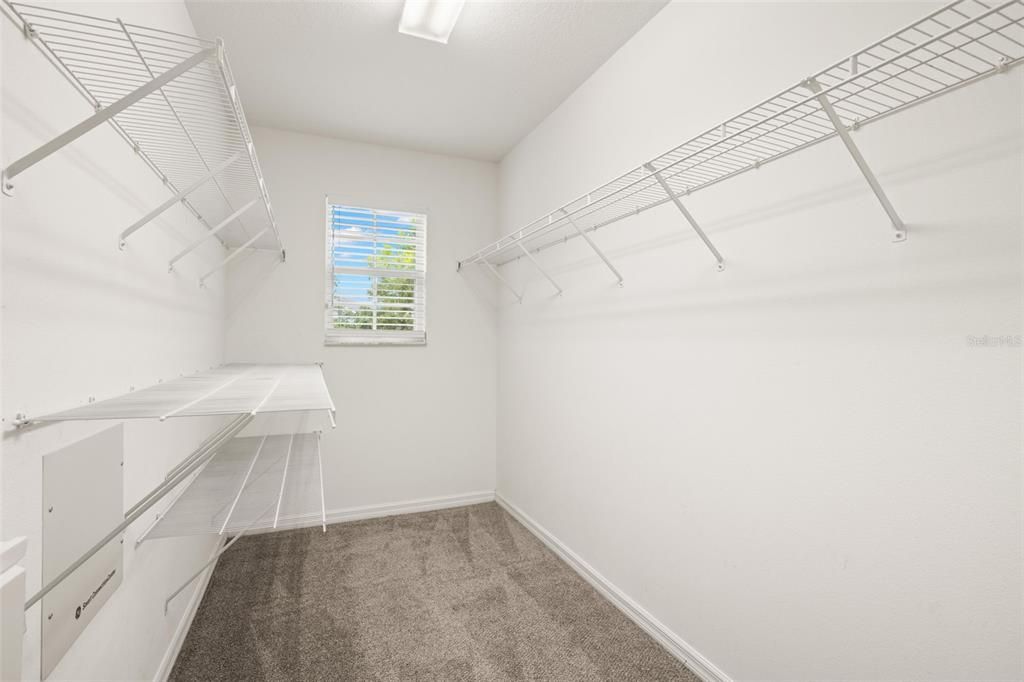 En Venta: $339,900 (3 camas, 2 baños, 2375 Pies cuadrados)